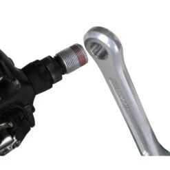 Kit De Réparation Filetage Manivelle De Pédale 5/8"x24 Tpi PE-04700 VAR -Magasin D'accessoires De Vélo Kit reparation taraudage manivelle var 4