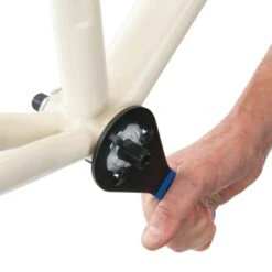 Park Tool Clé Pour Cuvettes 6 Crans De Boitier De Pédalier BBT-4 ParkTool -Magasin D'accessoires De Vélo cle boitier pedalier bbt 4 park tool 3