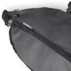 Manchons Basil Noirs En Cuir Végétal Sur Guidon Vélo 12 Manchons Basil Noirs En Cuir Végétal Sur Guidon Vélo -Magasin D'accessoires De Vélo manchons basil noirs en cuir vegetal sur guidon velo full 5