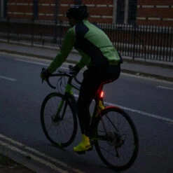 Phare Arrière Vélo Rechargeable USB Slimline Ultratorch Oxford -Magasin D'accessoires De Vélo phare arriere velo rechargeable usb slimline ultratorch oxford full 6