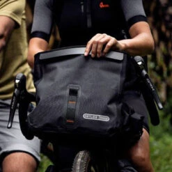 Sac Additionnel Noir Pour Sacoches Guidon Bikepacking Ortlieb -Magasin D'accessoires De Vélo sac additionnel noir pour sacoches guidon bikepacking ortlieb full 4