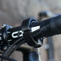 Sonnette Pour Vélo Classic Large Noire Knog Oi -Magasin D'accessoires De Vélo sonnette pour velo classic large noire knog oi full 3